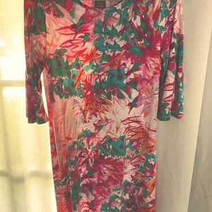 Colorful dress quarter length ruffle sleeves